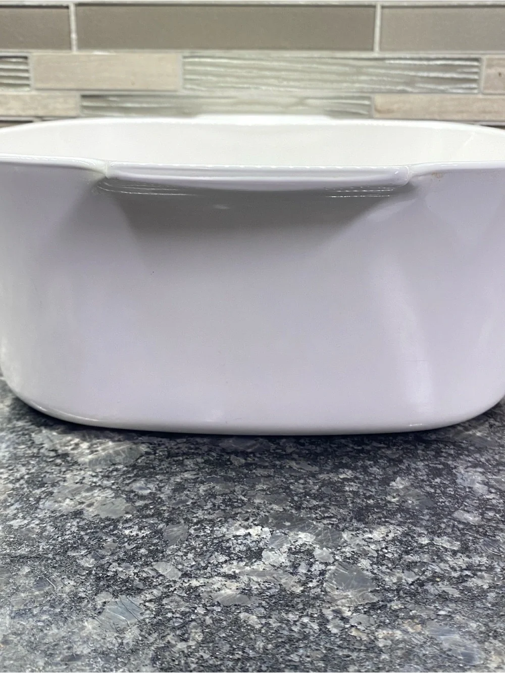 Corningware White 5-Quart Ceramic Casserole Dish W/ Plastic Corning Lid